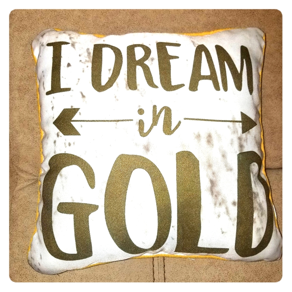 Throw pillow